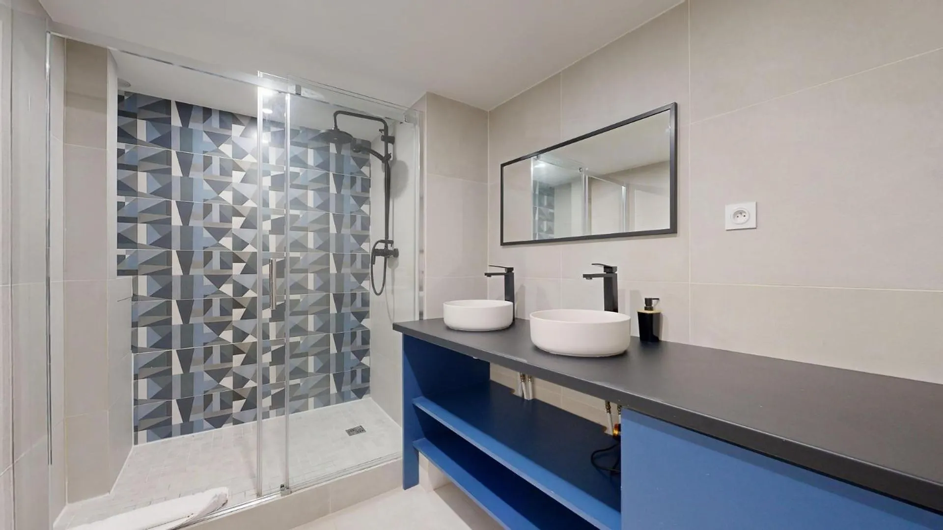 Apartament Bluestay 94 - Charmant A